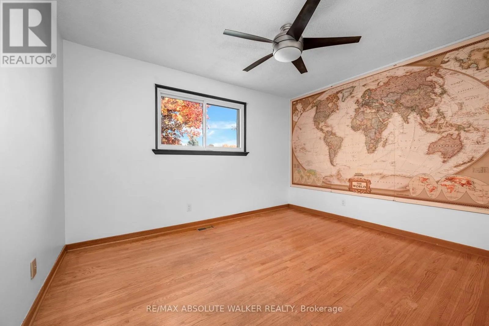 18 SILVER ASPEN CRESCENT