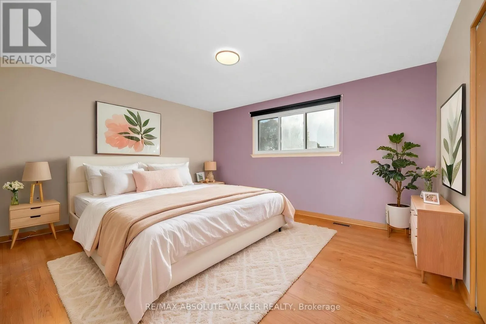 18 SILVER ASPEN CRESCENT