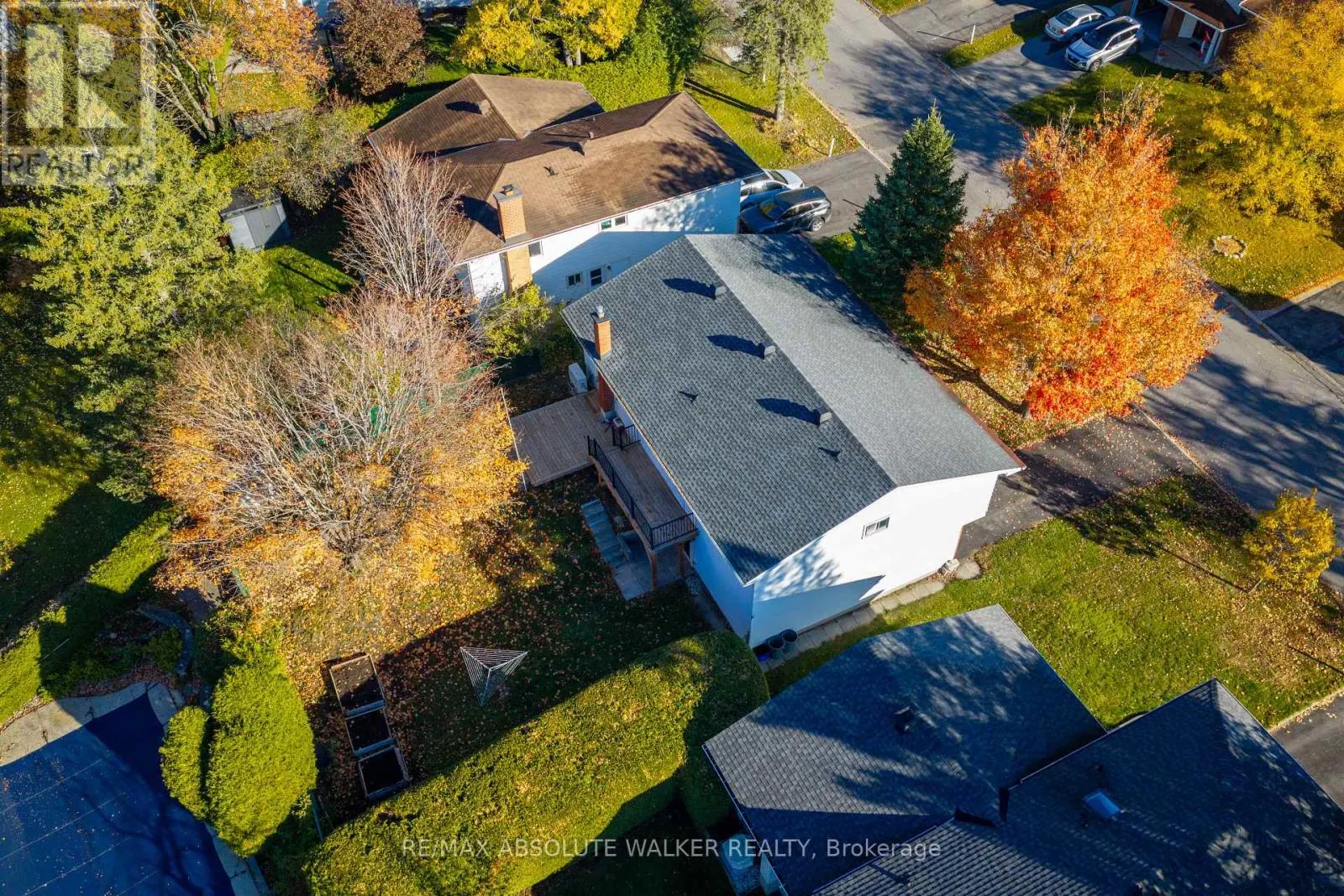 18 SILVER ASPEN CRESCENT