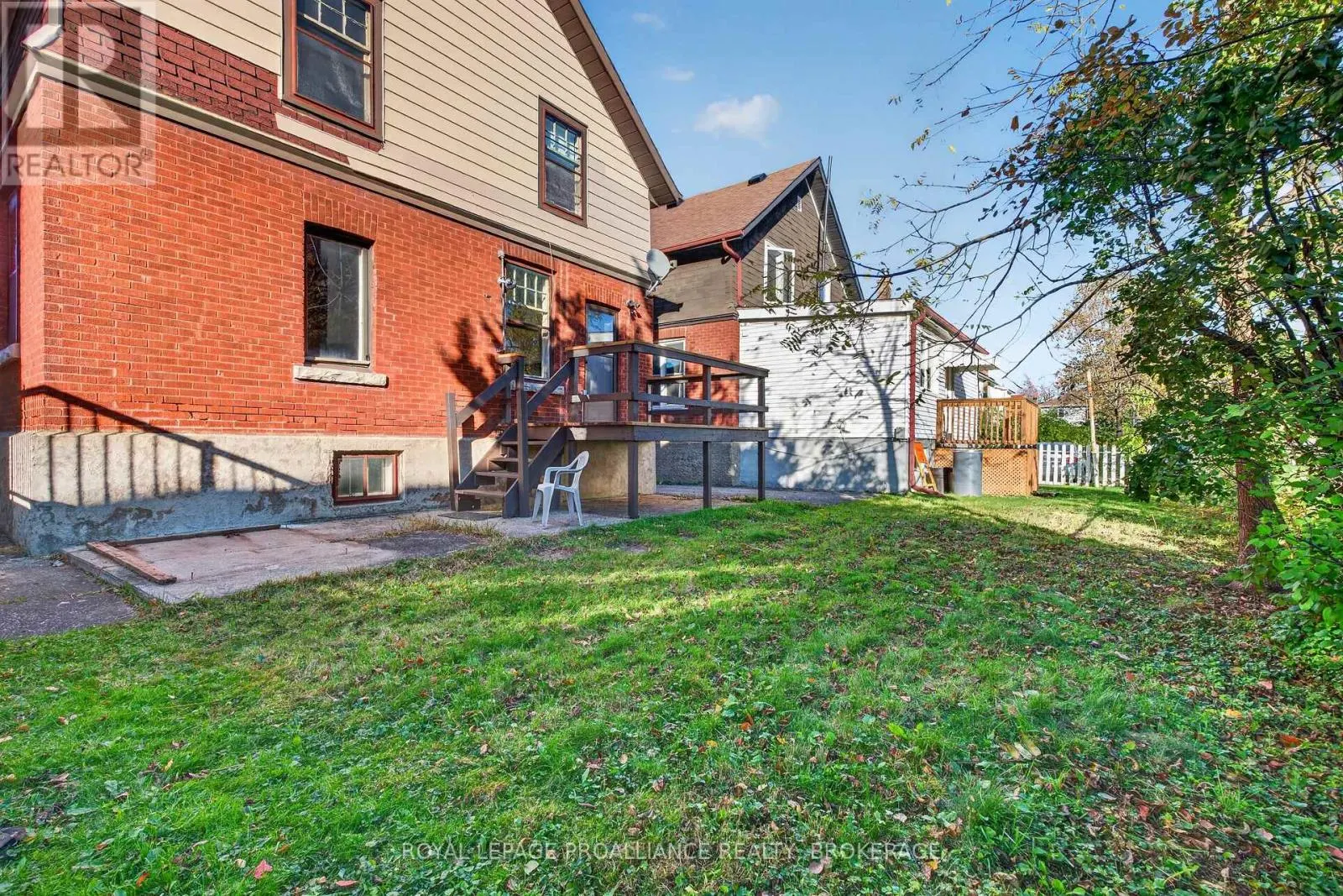 558 BROCK STREET
