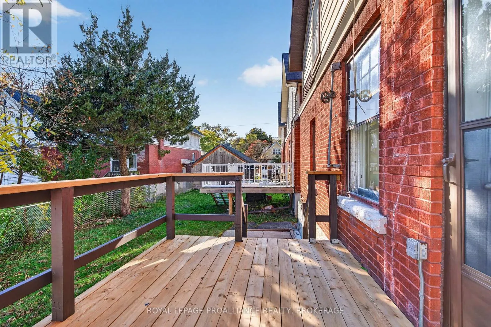 558 BROCK STREET