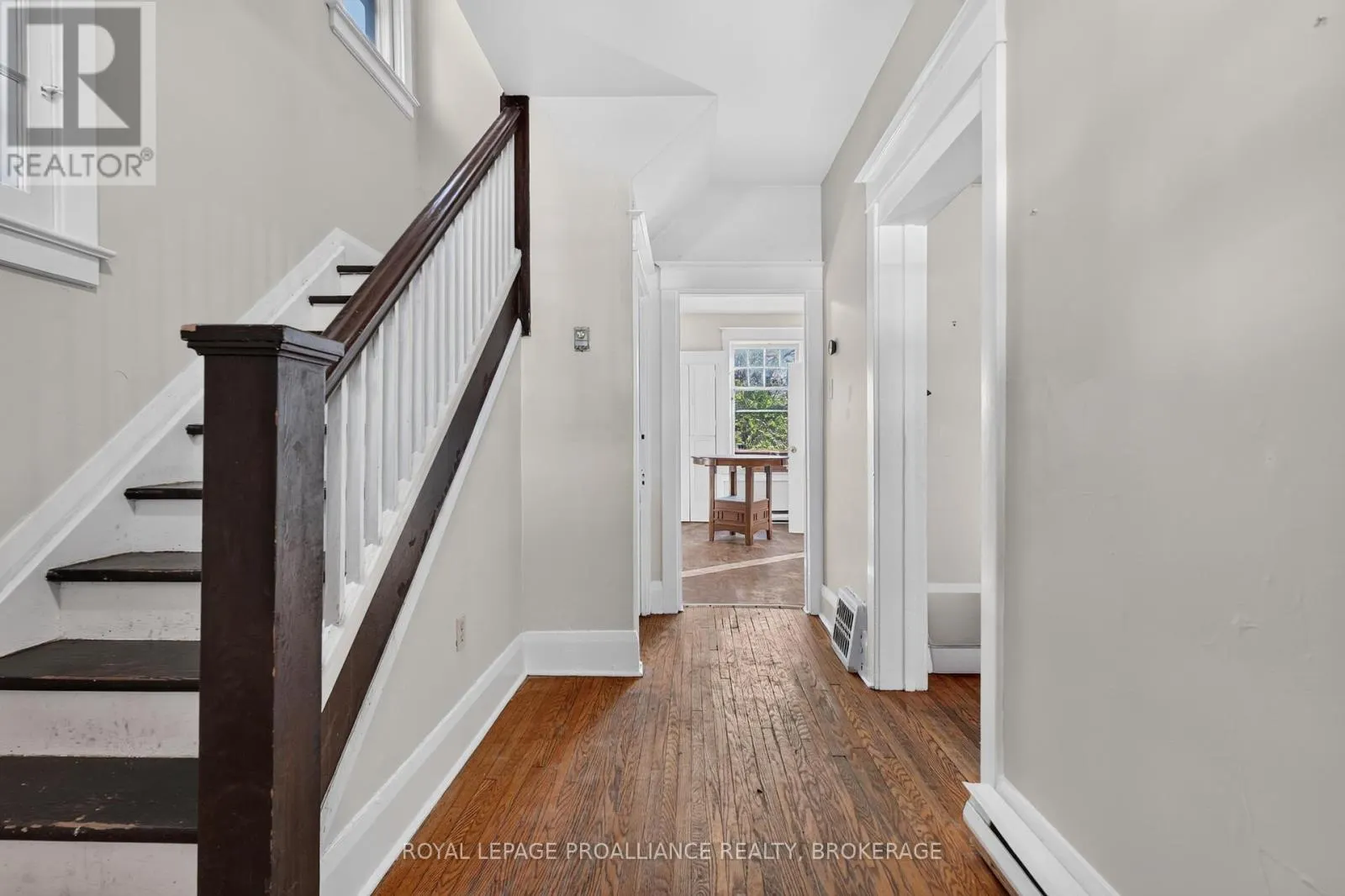 558 BROCK STREET