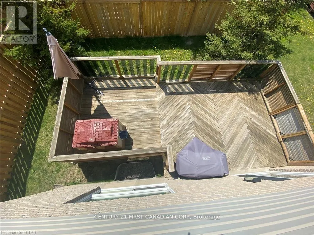 17 - 960 BITTERBUSH CRESCENT #17