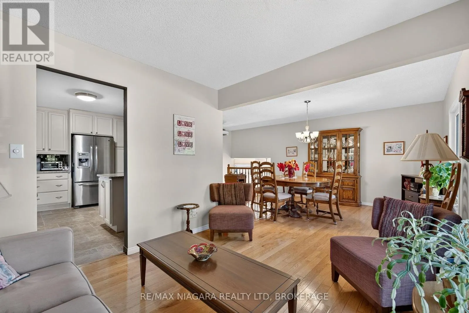 8230 LEXINGTON COURT