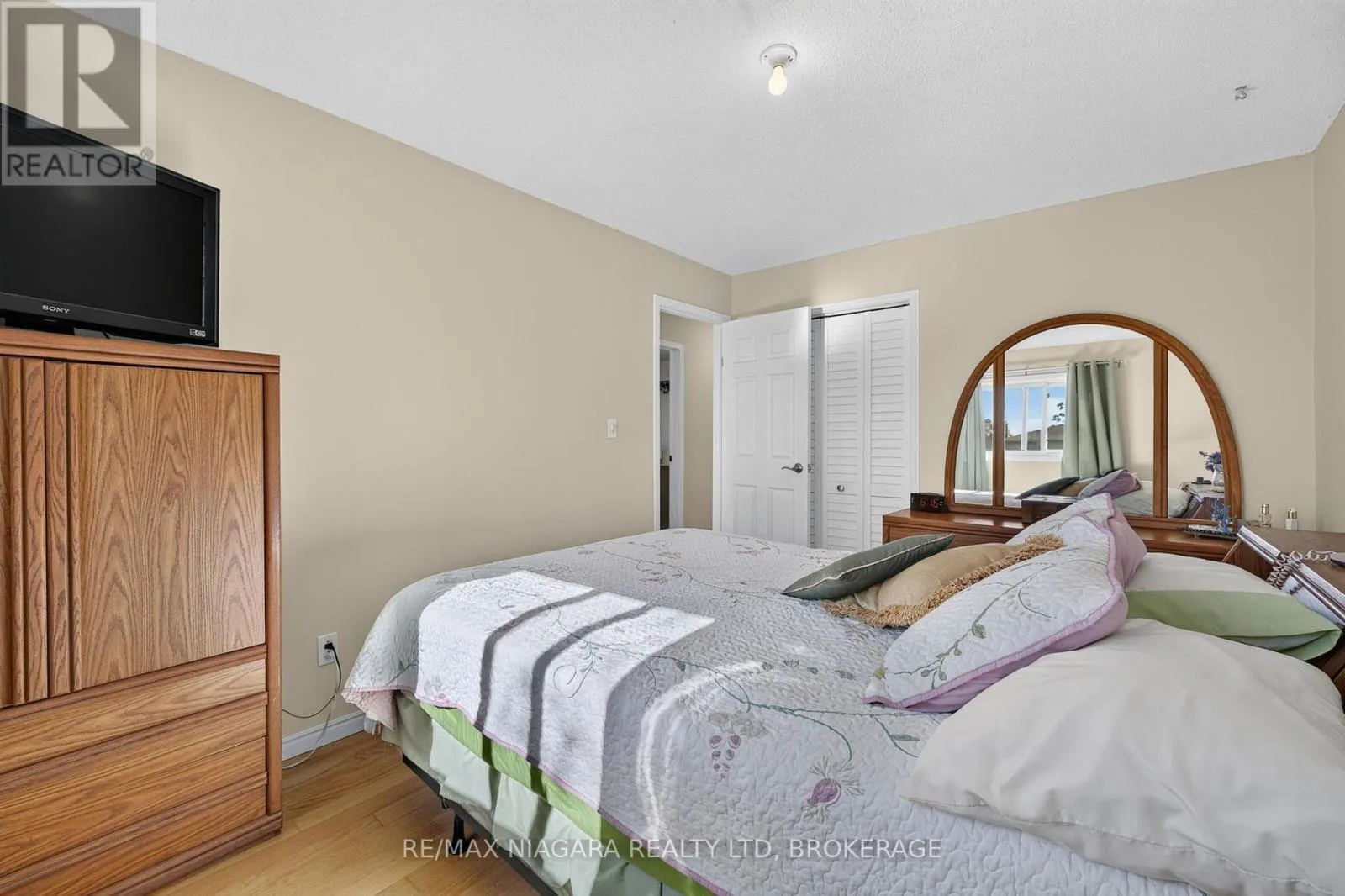 8230 LEXINGTON COURT
