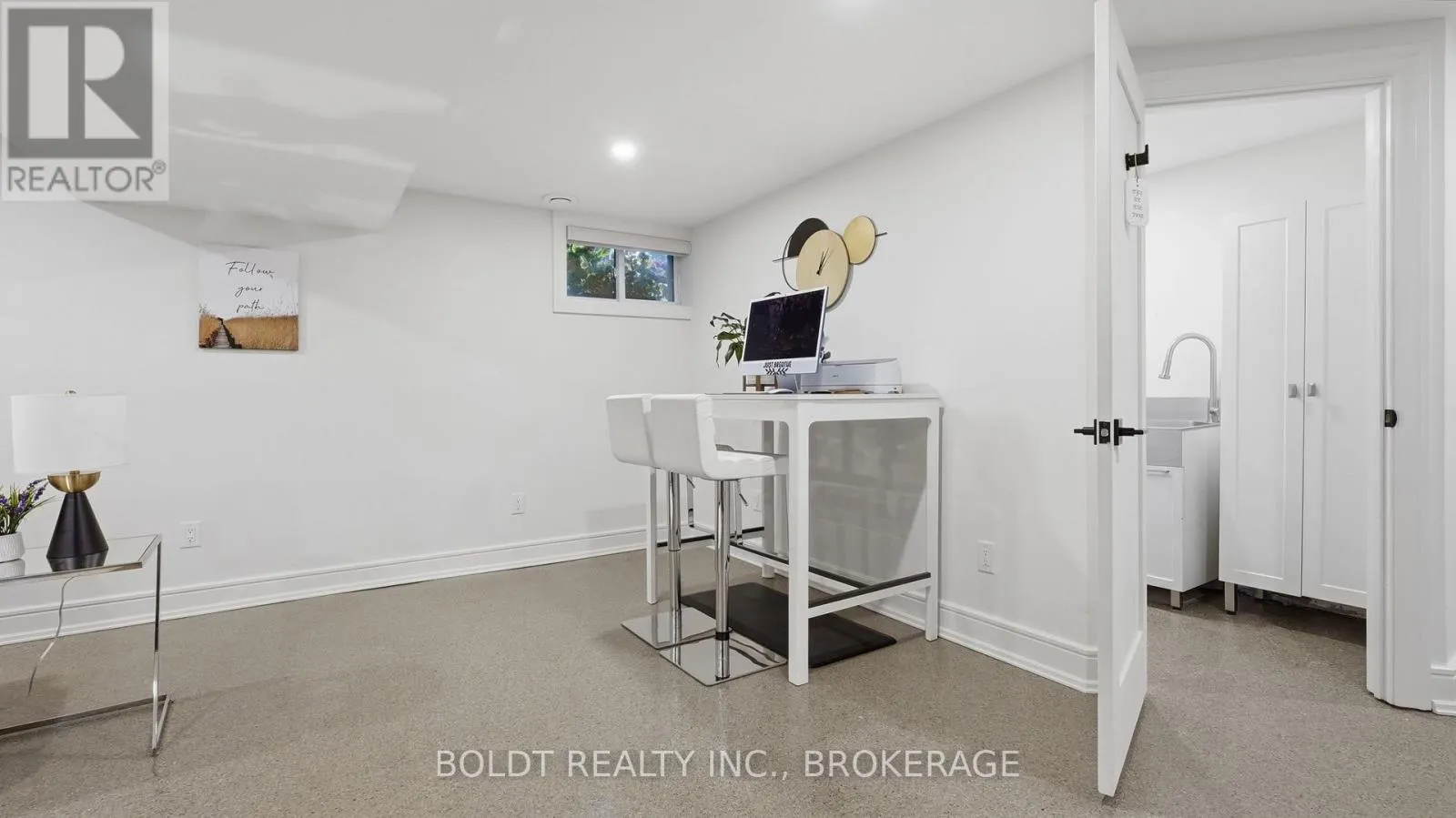 15 THE CEDARS STREET