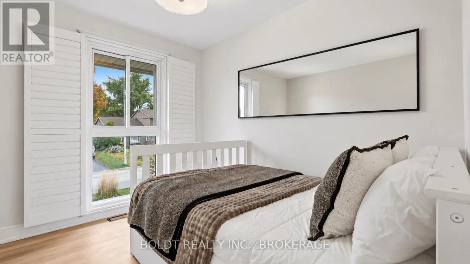 15 THE CEDARS STREET