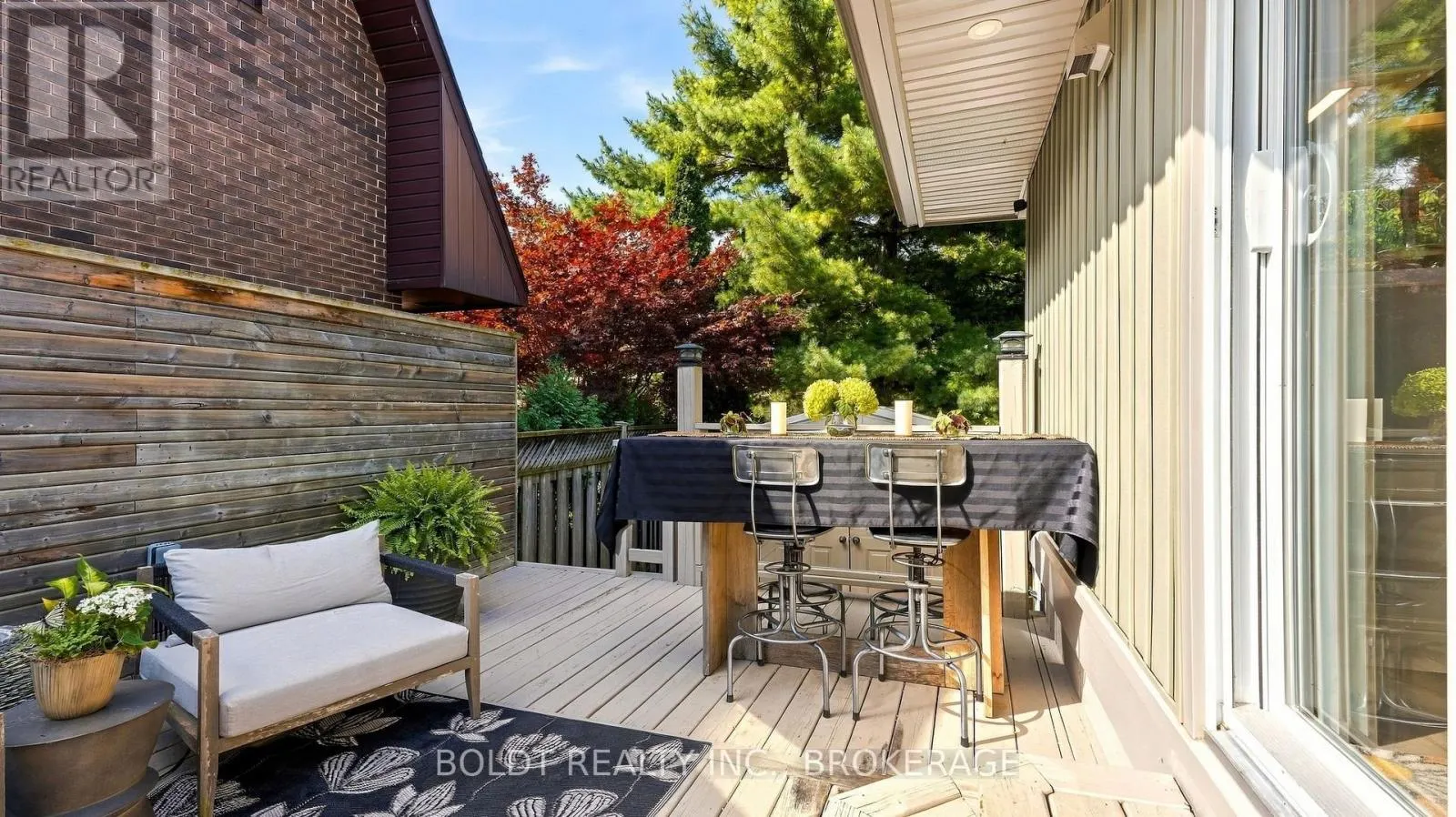 15 THE CEDARS STREET