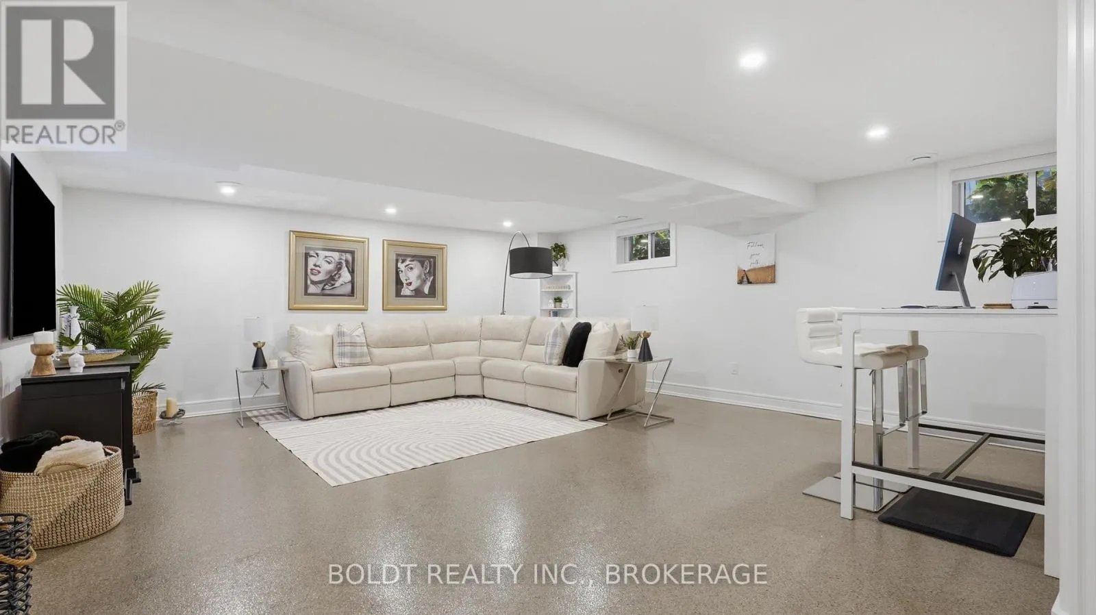 15 THE CEDARS STREET
