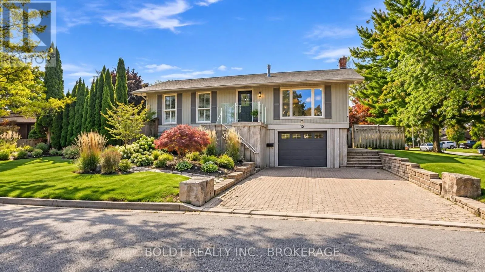 15 THE CEDARS STREET