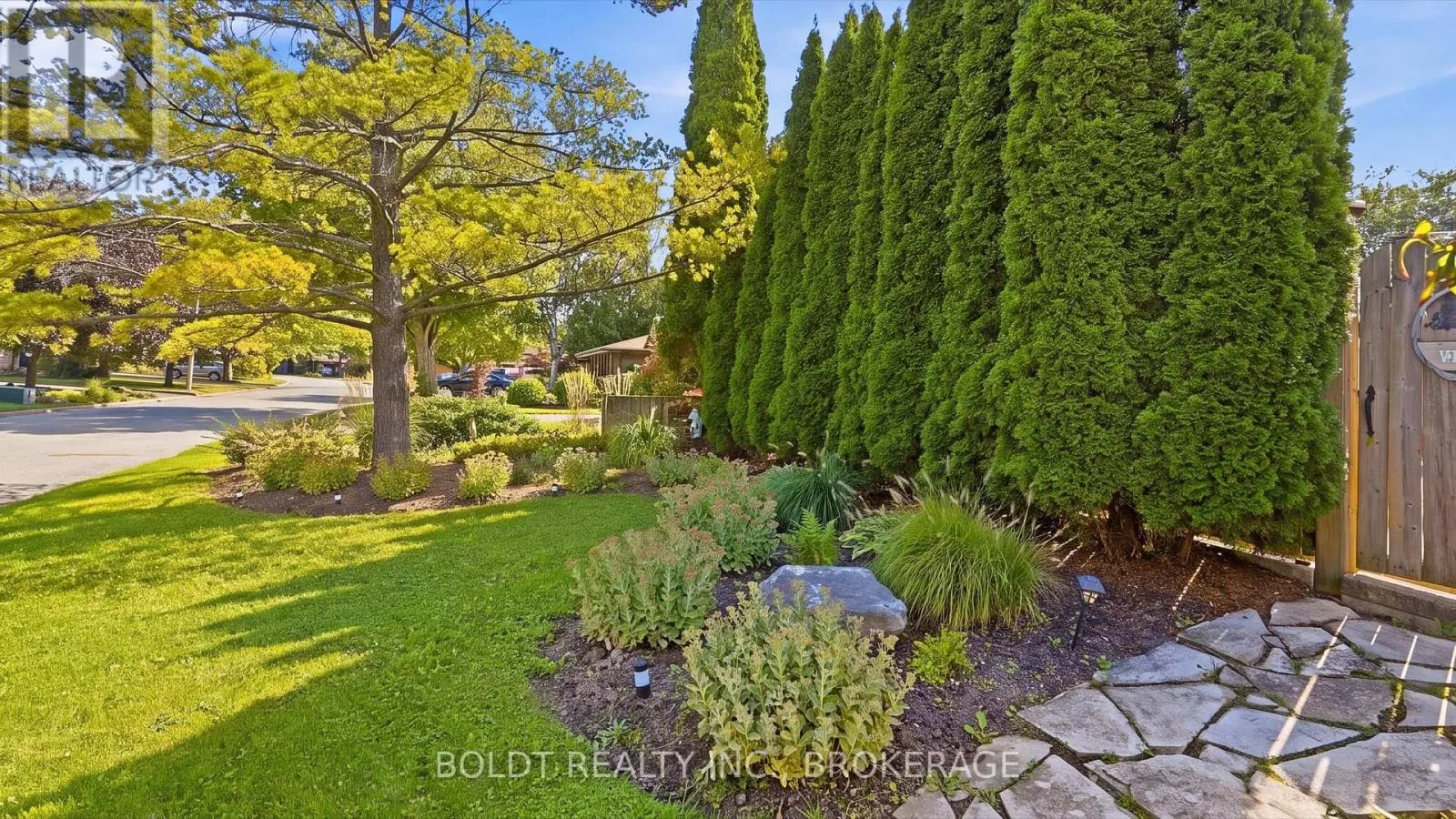 15 THE CEDARS STREET