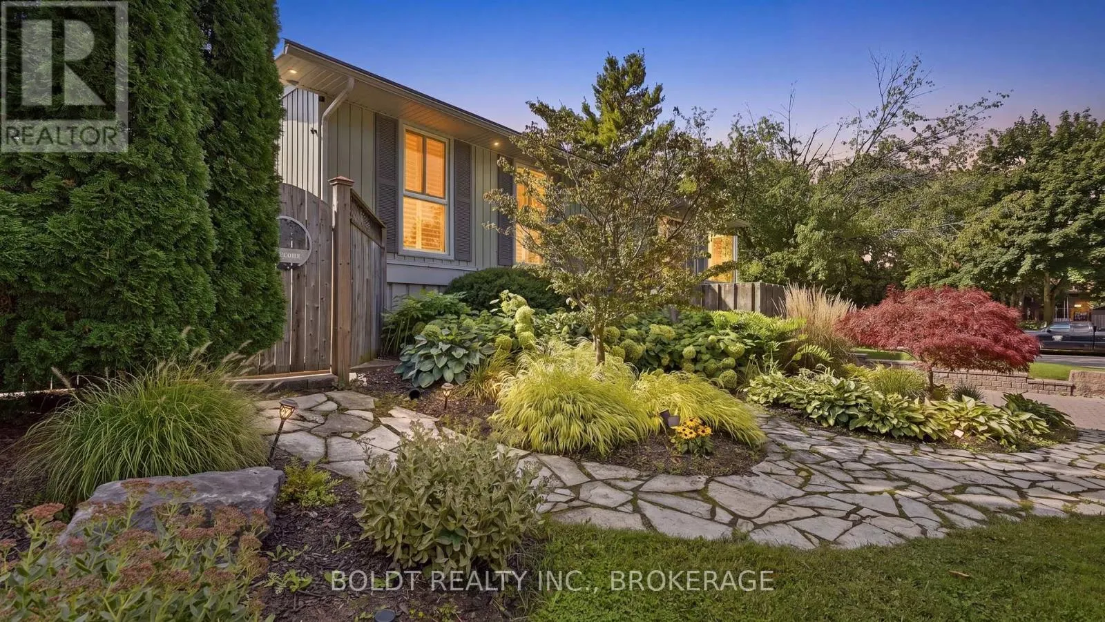 15 THE CEDARS STREET