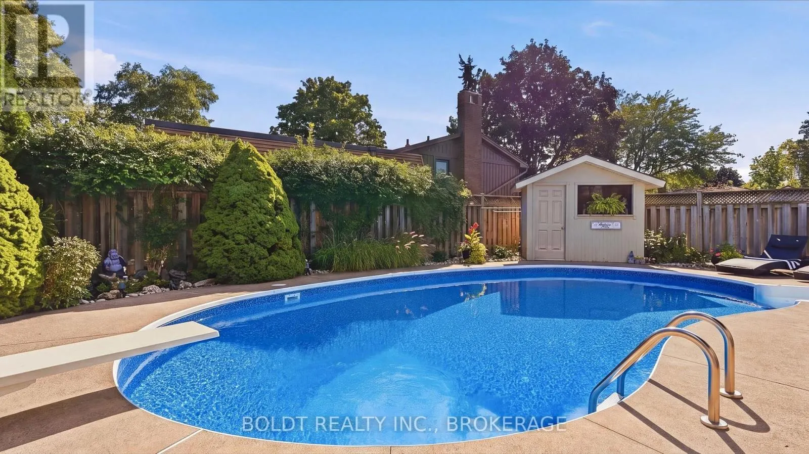 15 THE CEDARS STREET