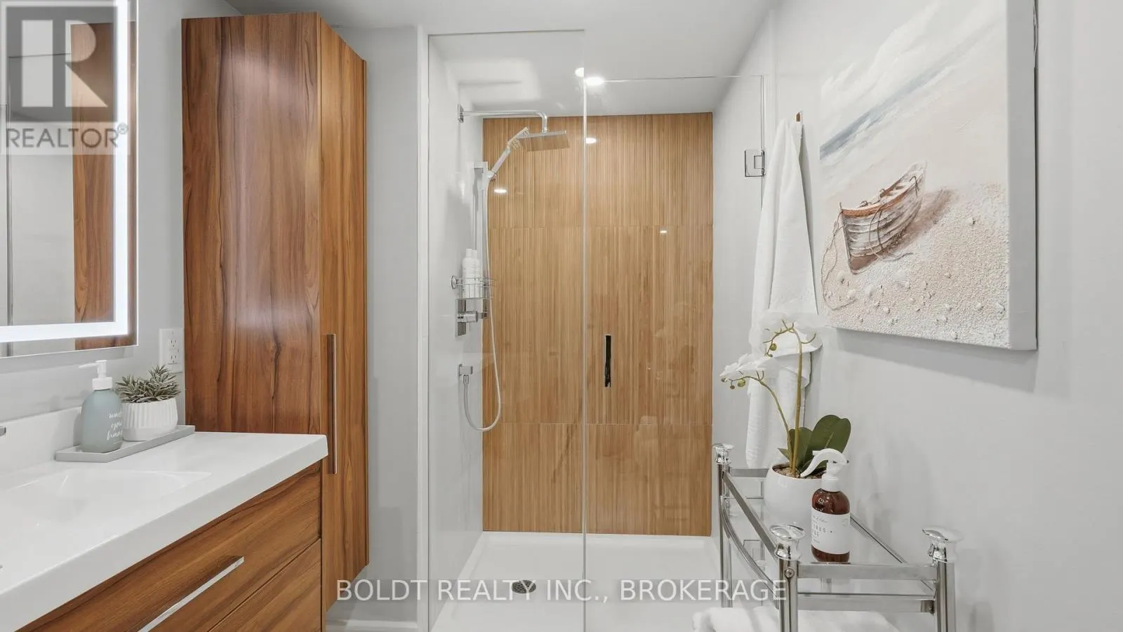 15 THE CEDARS STREET