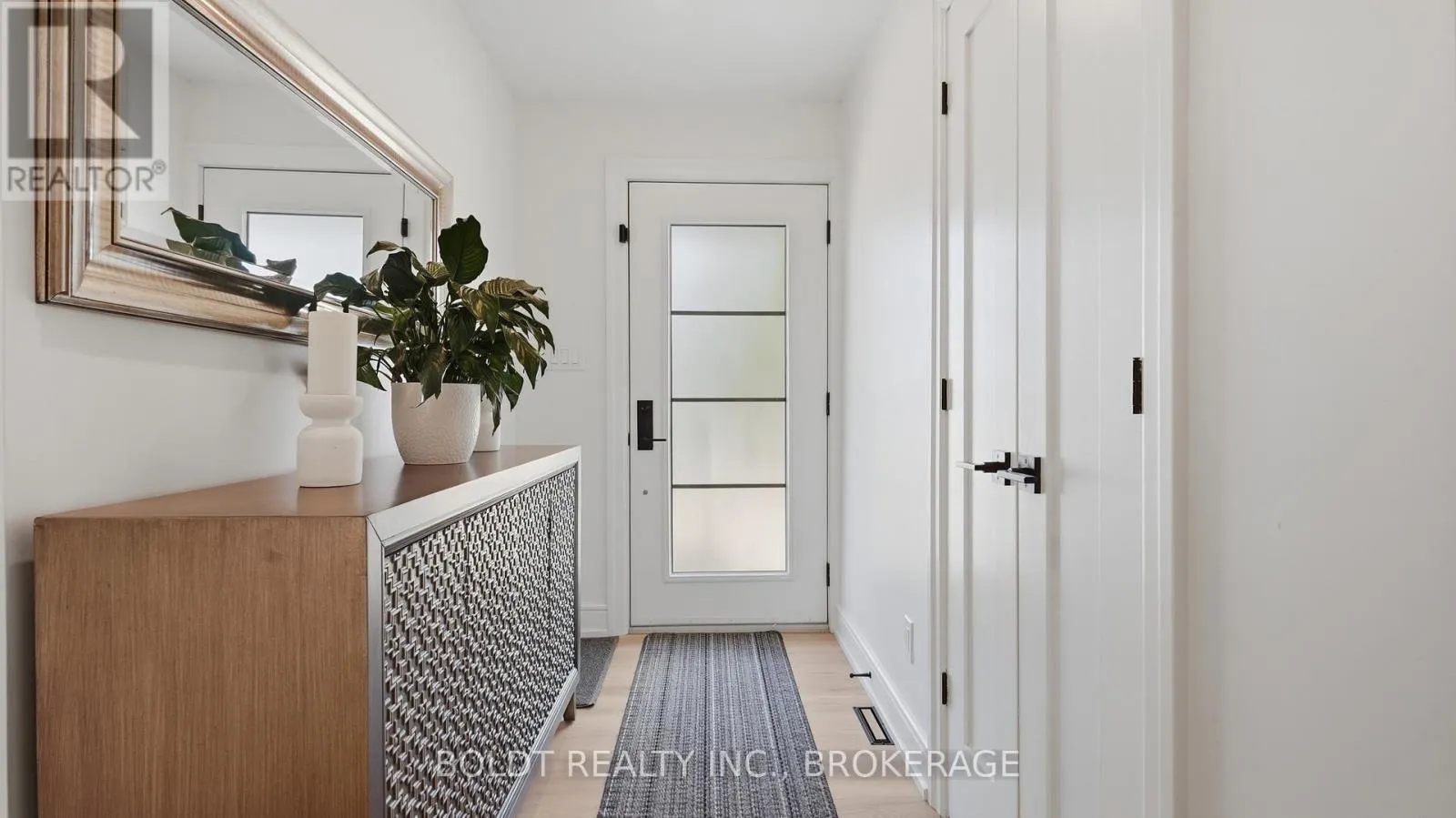 15 THE CEDARS STREET