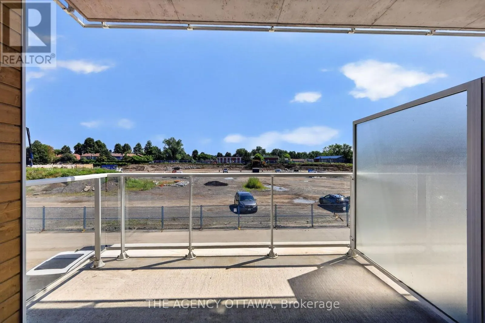 212 - 3085 RIVERSIDE DRIVE