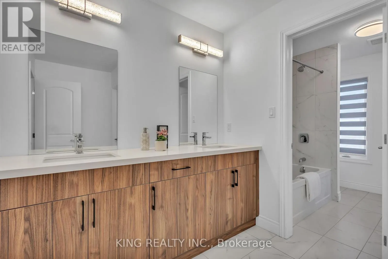 1464 MEDWAY PARK DRIVE