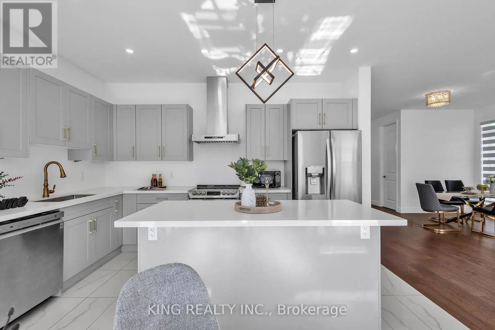 1464 MEDWAY PARK DRIVE