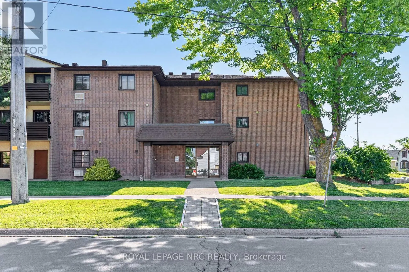 327 - 72 MAIN STREET E #327