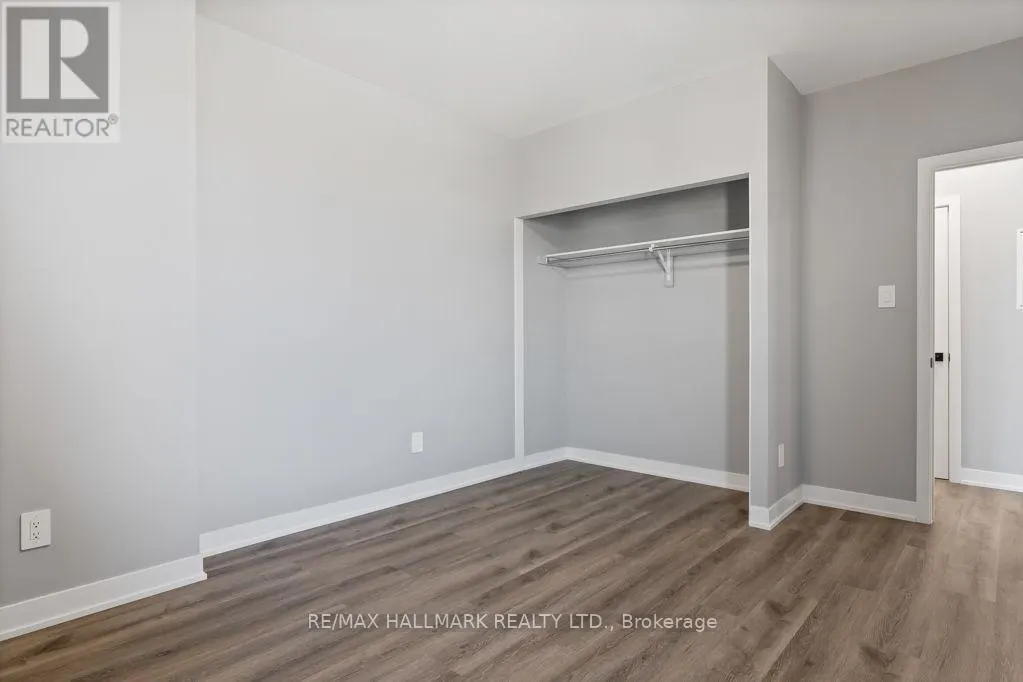 403 - 5002 KING STREET