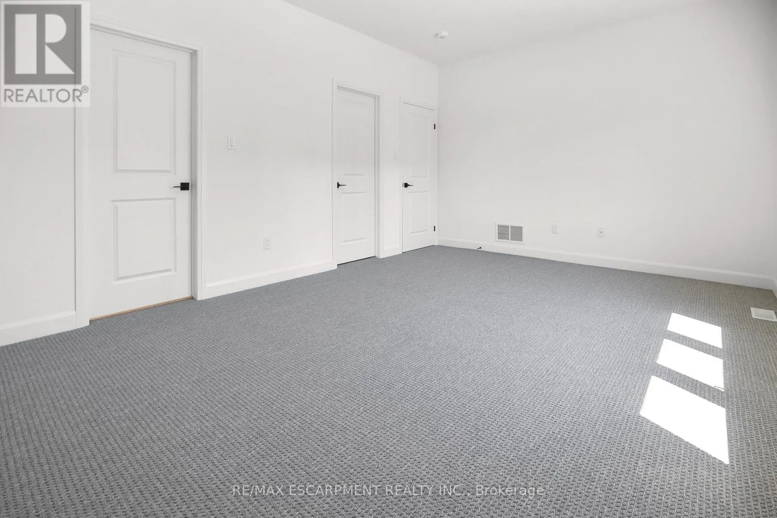 26 BEACHWALK CRESCENT