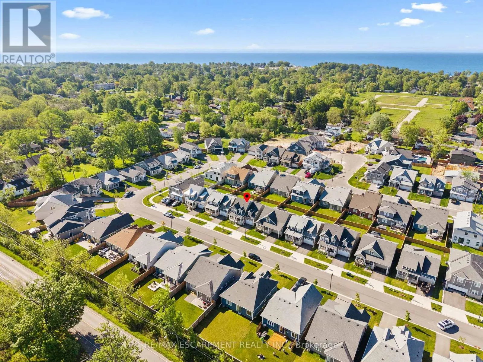 26 BEACHWALK CRESCENT