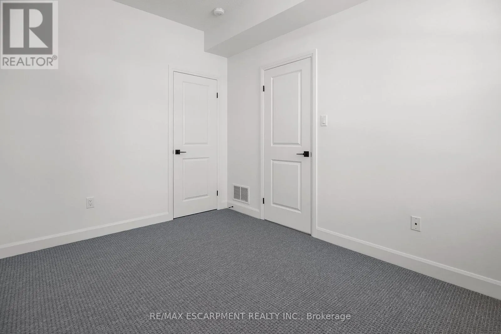 26 BEACHWALK CRESCENT