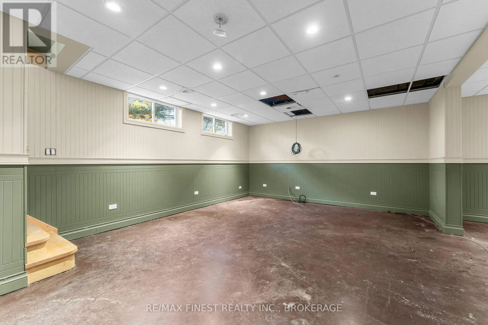 1035 SWEETFERN LANE