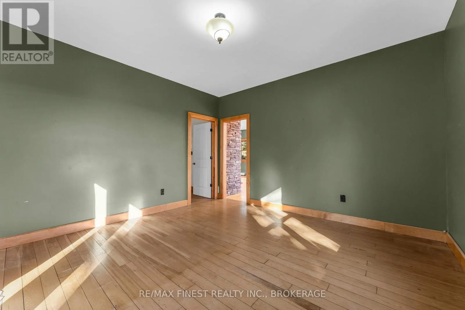 1035 SWEETFERN LANE