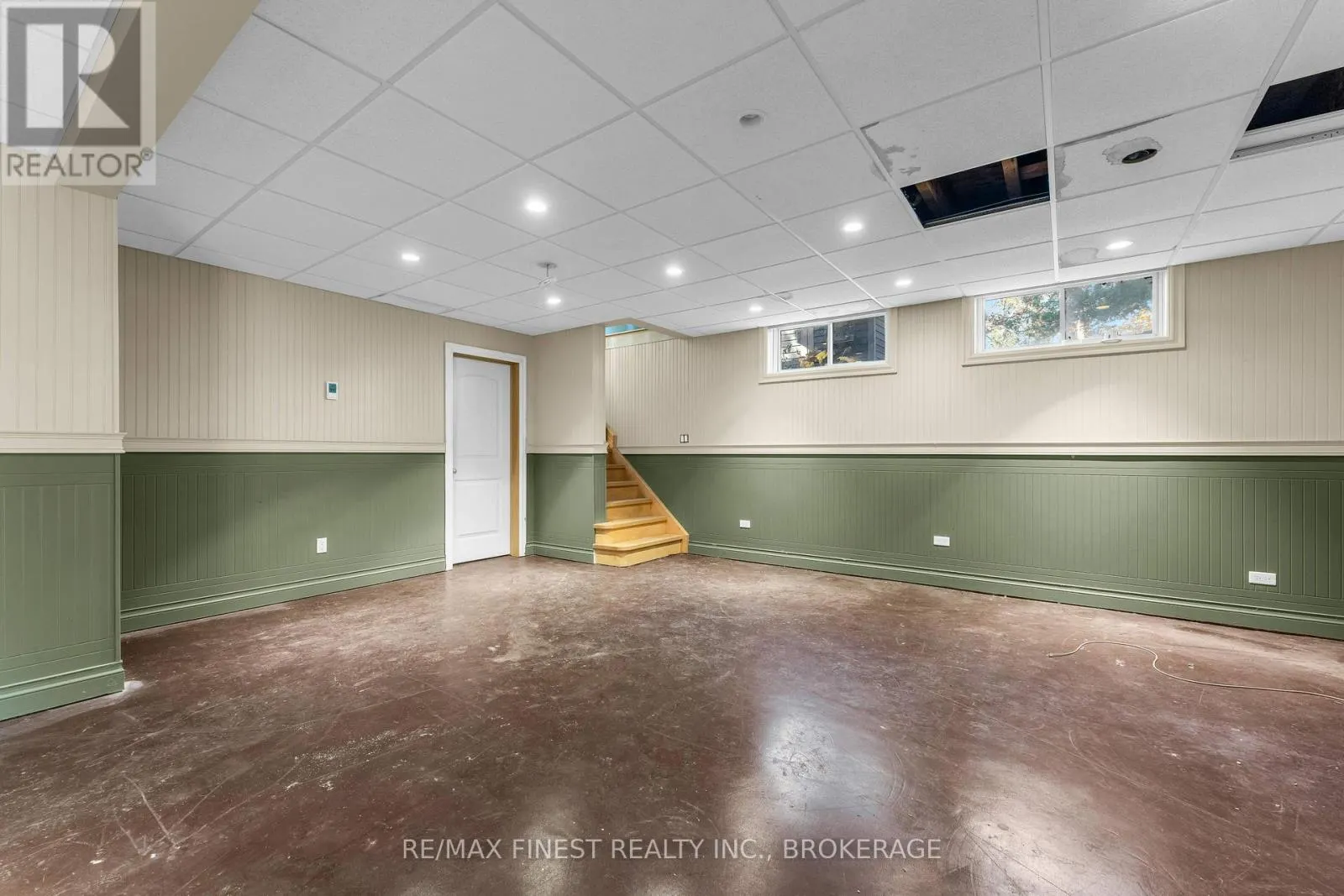 1035 SWEETFERN LANE