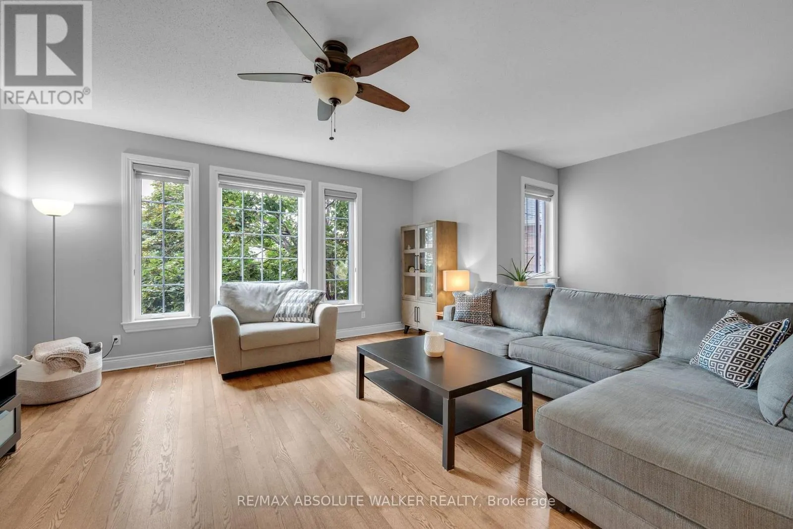 54 CASTLE GLEN CRESCENT