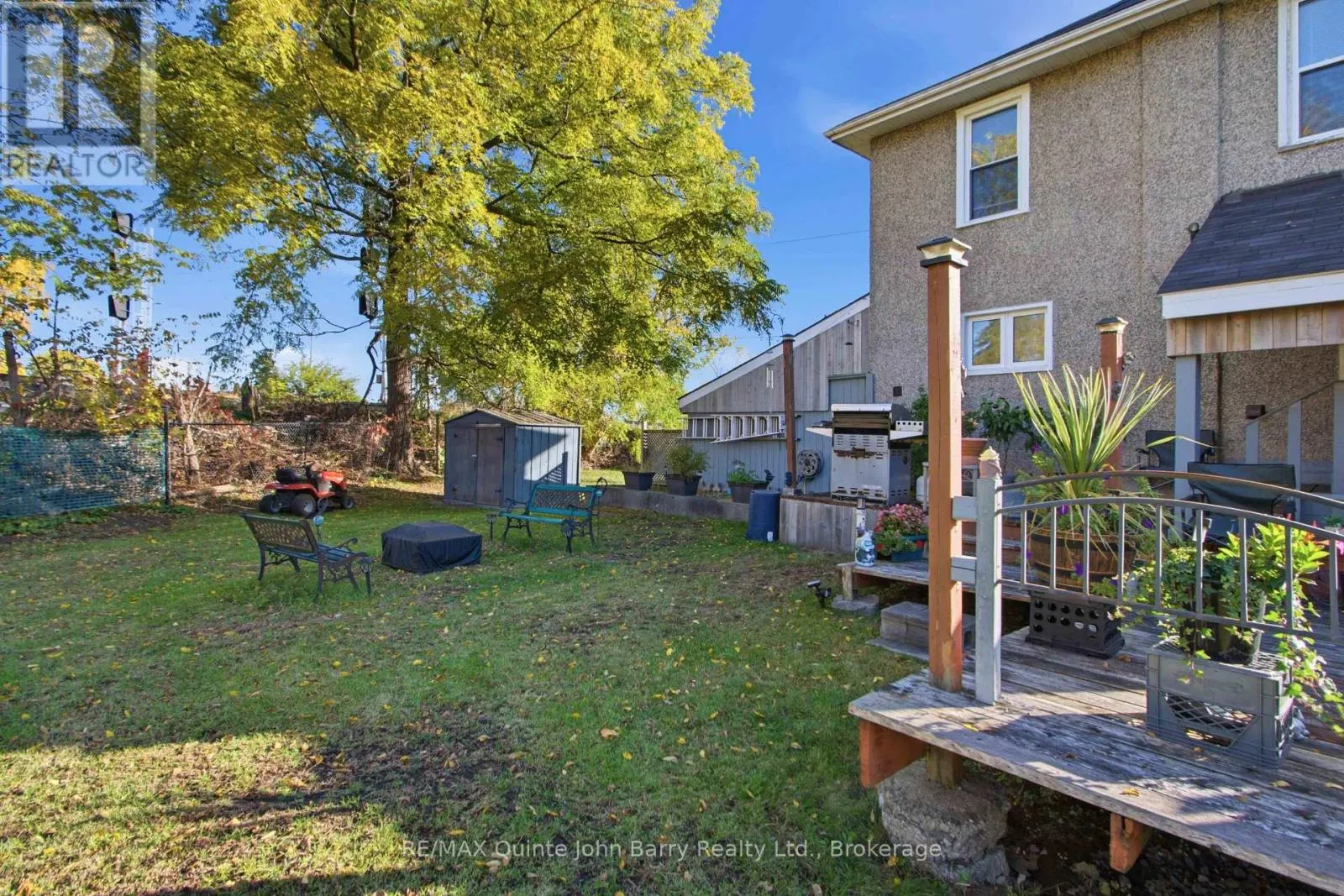 136 MOIRA STREET E