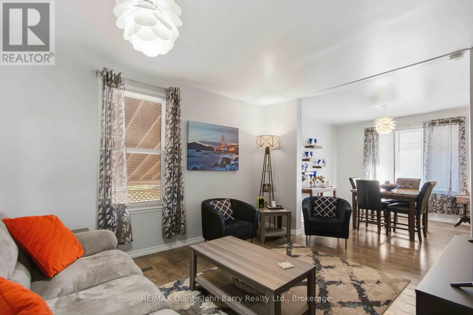 136 MOIRA STREET E