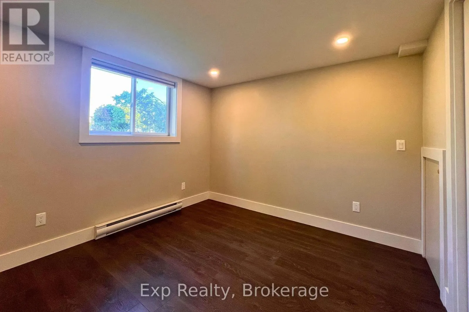 UNIT B - 20 MUNRO AVENUE #UNIT B
