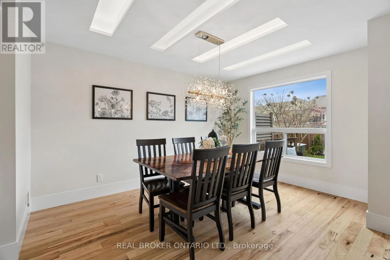 168 HAMPSON CRESCENT