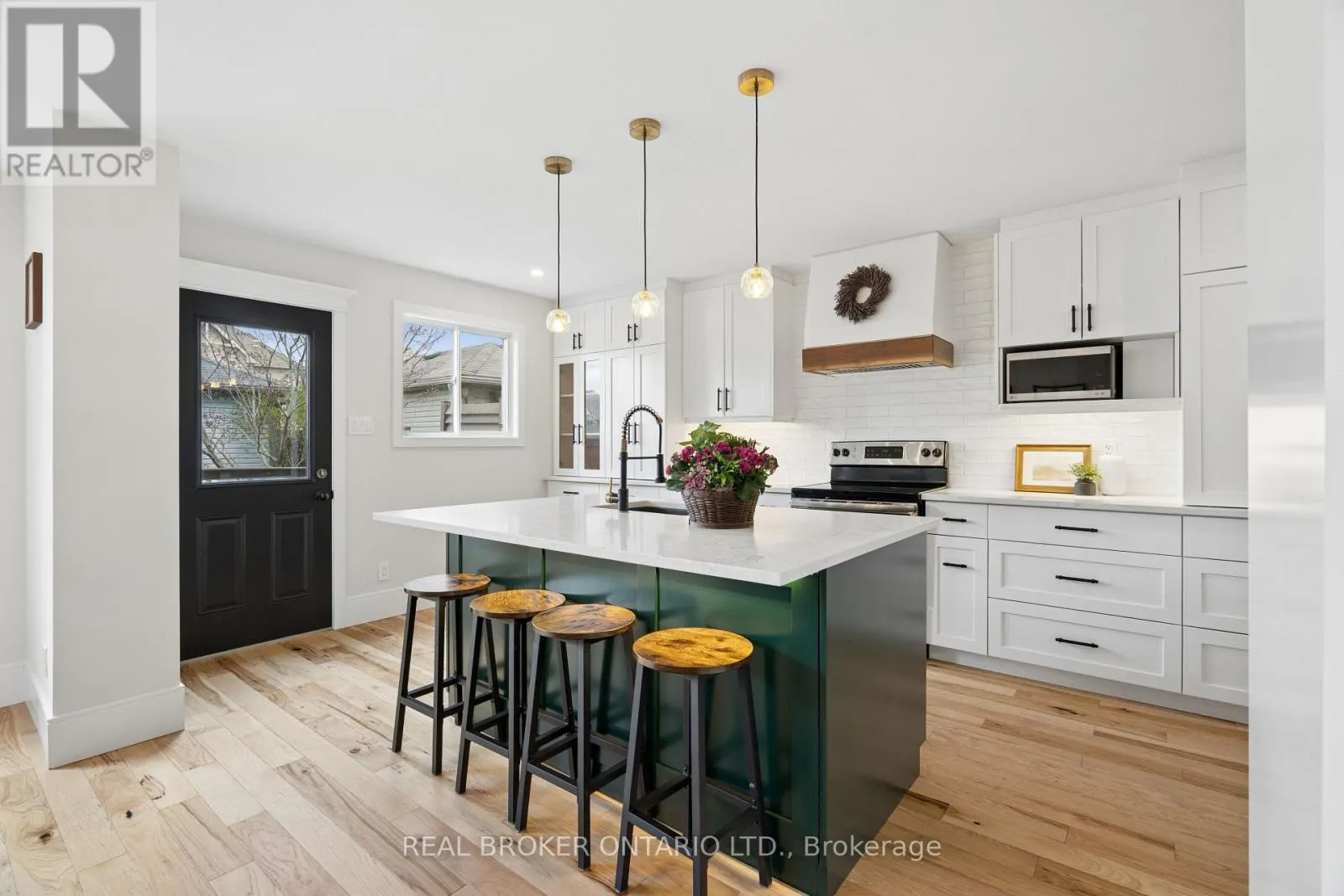 168 HAMPSON CRESCENT