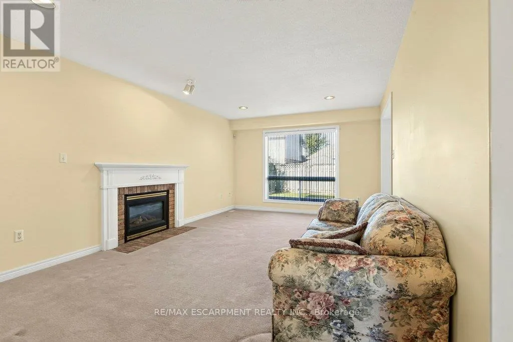 13 CHIANTI CRESCENT