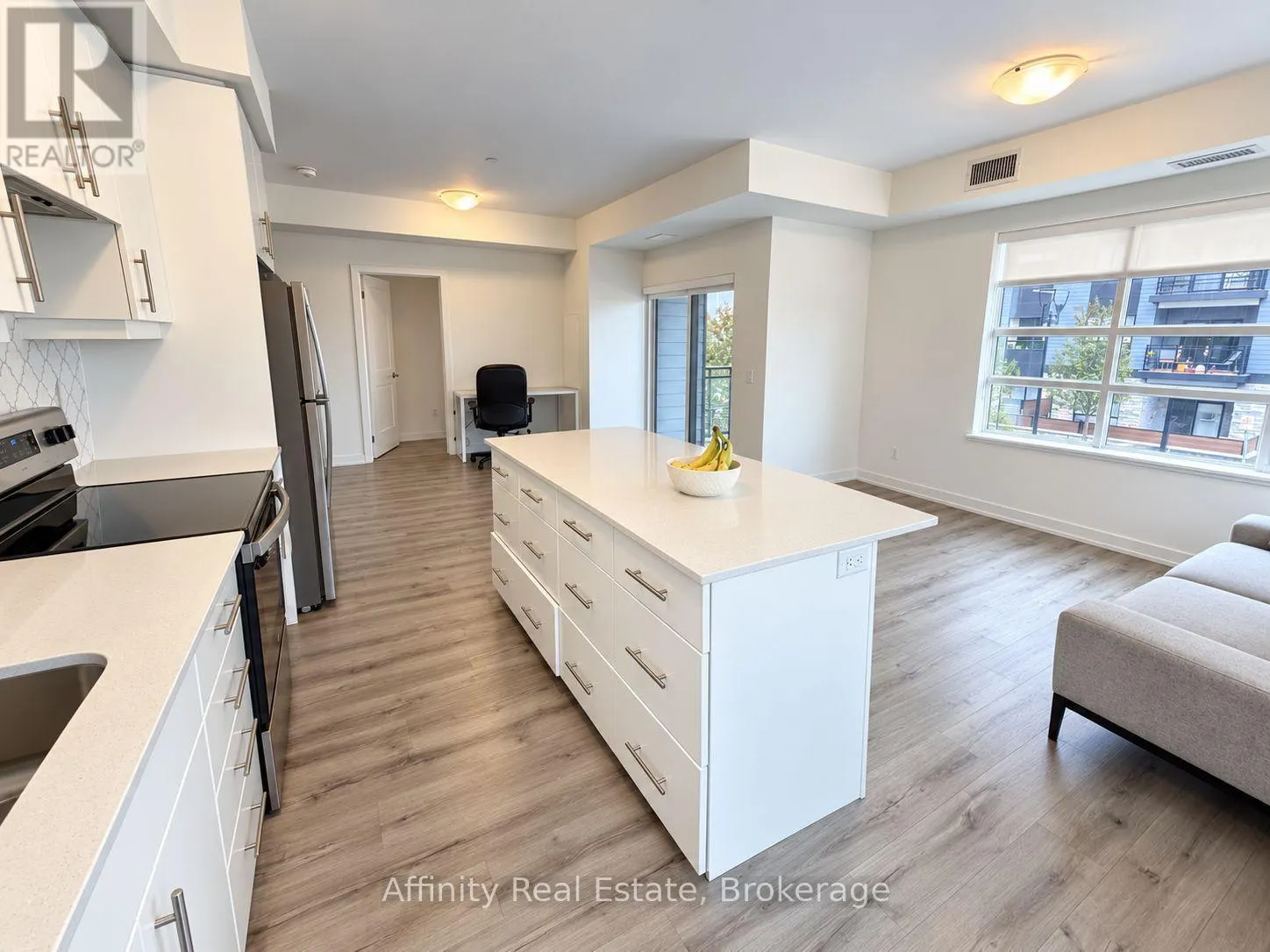 212 - 251 NORTHFIELD DRIVE E