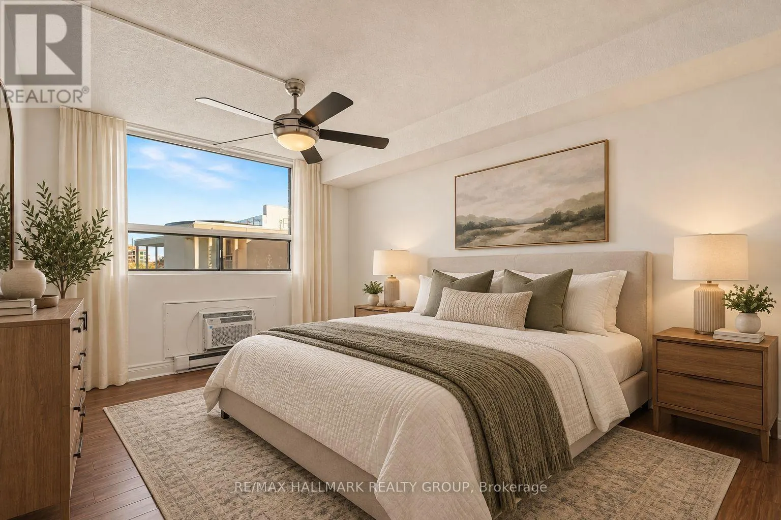 309 - 1440 HERON ROAD