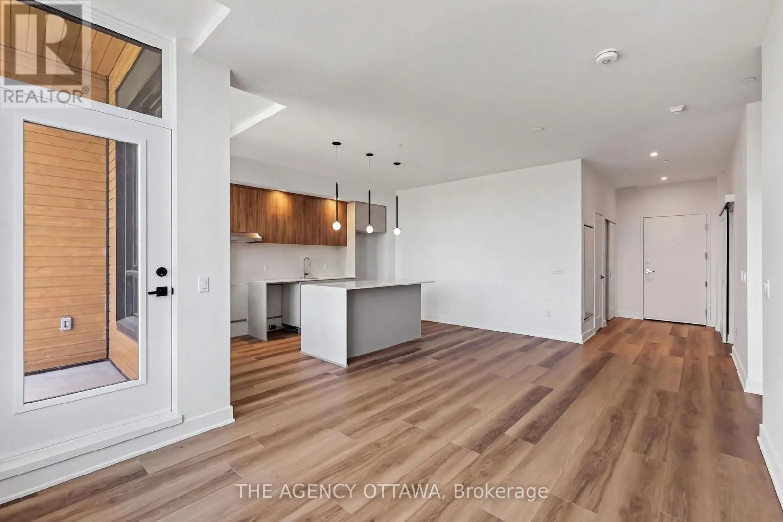 306 - 3085 RIVERSIDE DRIVE