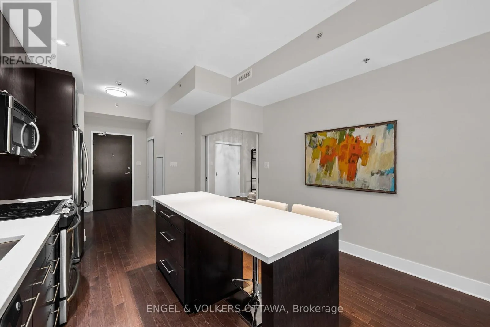 219 - 101 RICHMOND ROAD