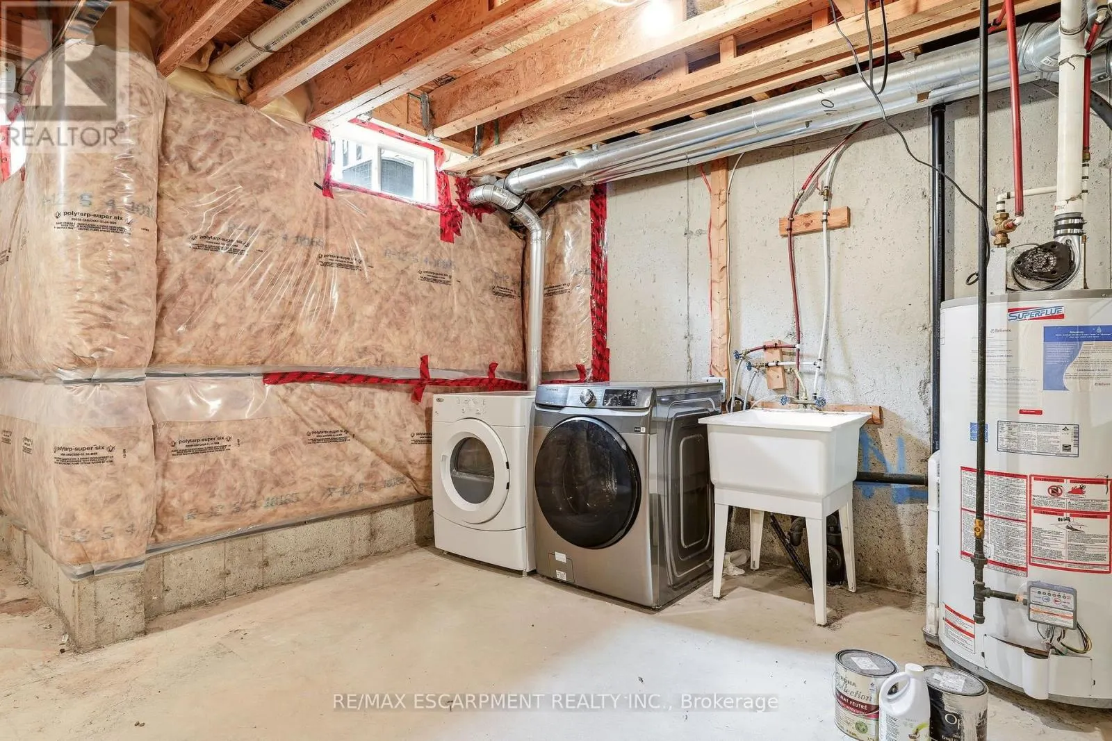 215 NISBET BOULEVARD