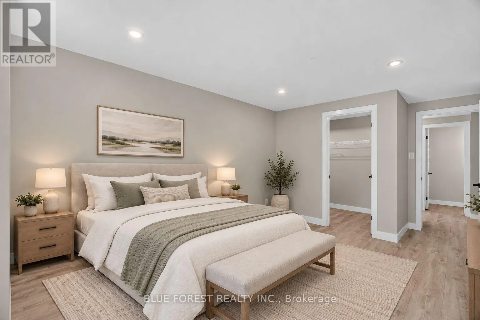 1048 MAHOGANY ROAD