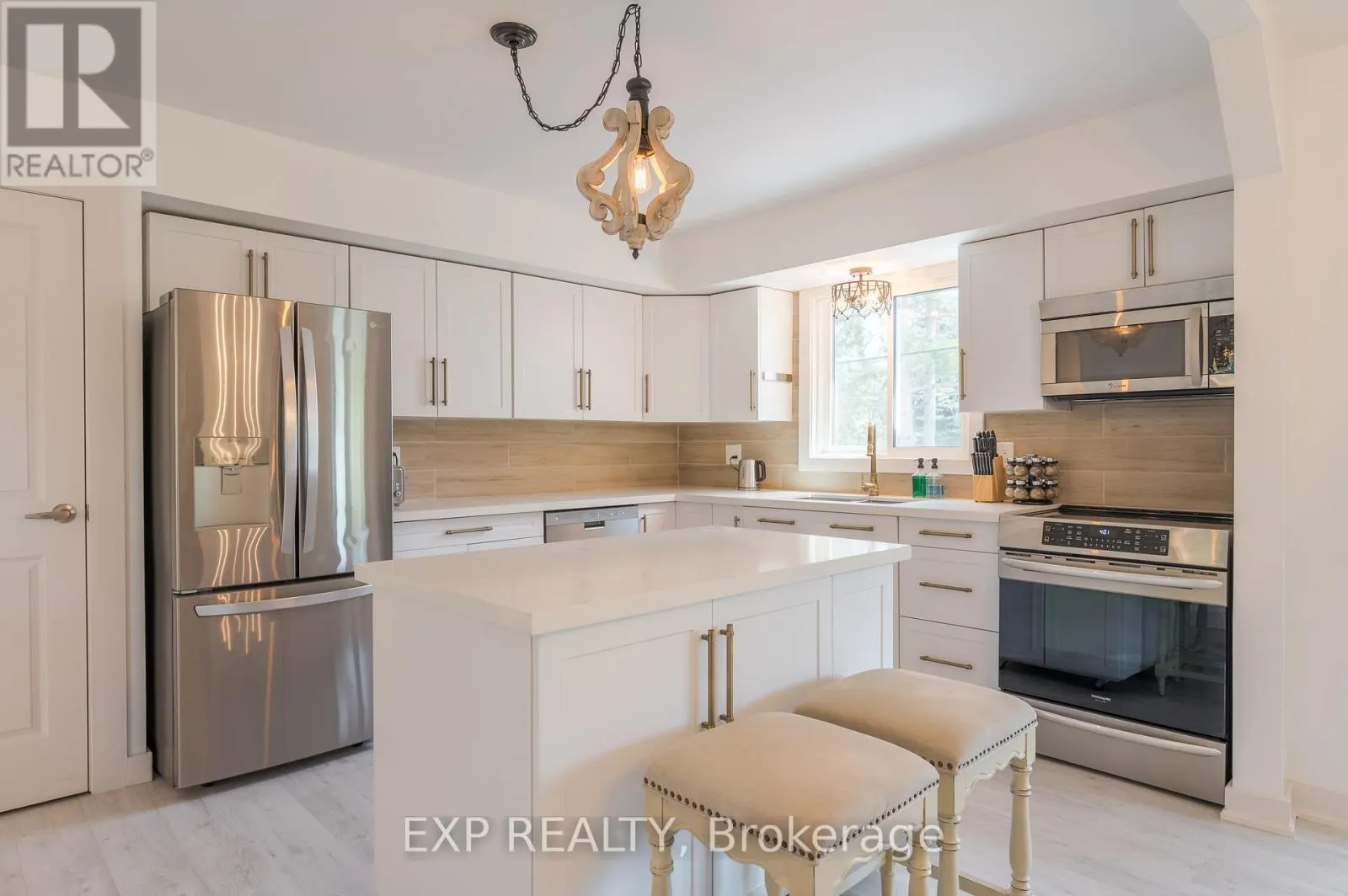 150 BAYVIEW DRIVE