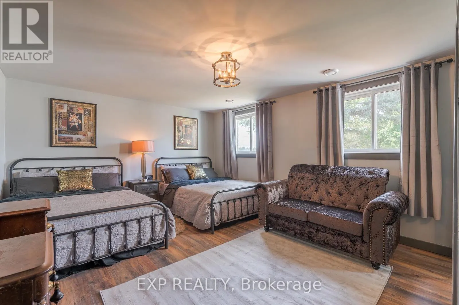 150 BAYVIEW DRIVE