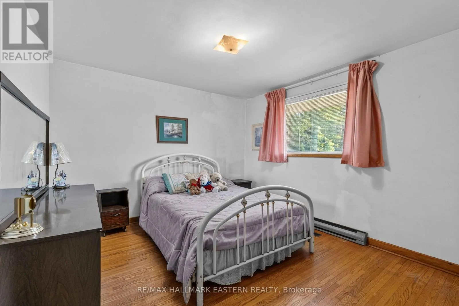 921 ROBINSON ROAD
