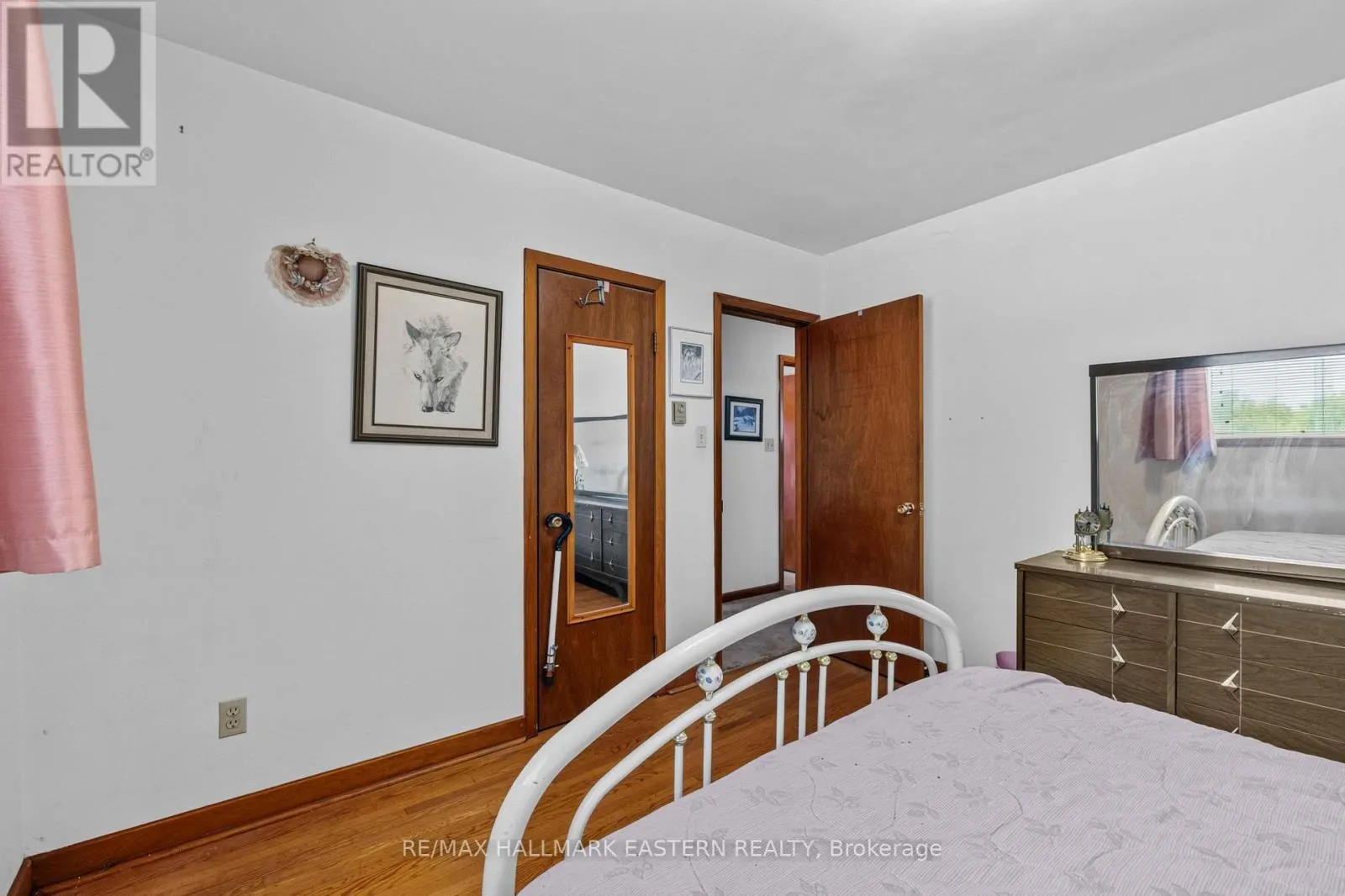 921 ROBINSON ROAD