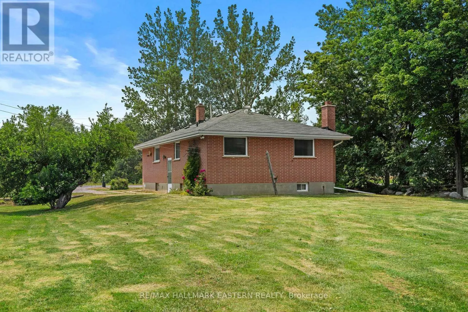 921 ROBINSON ROAD