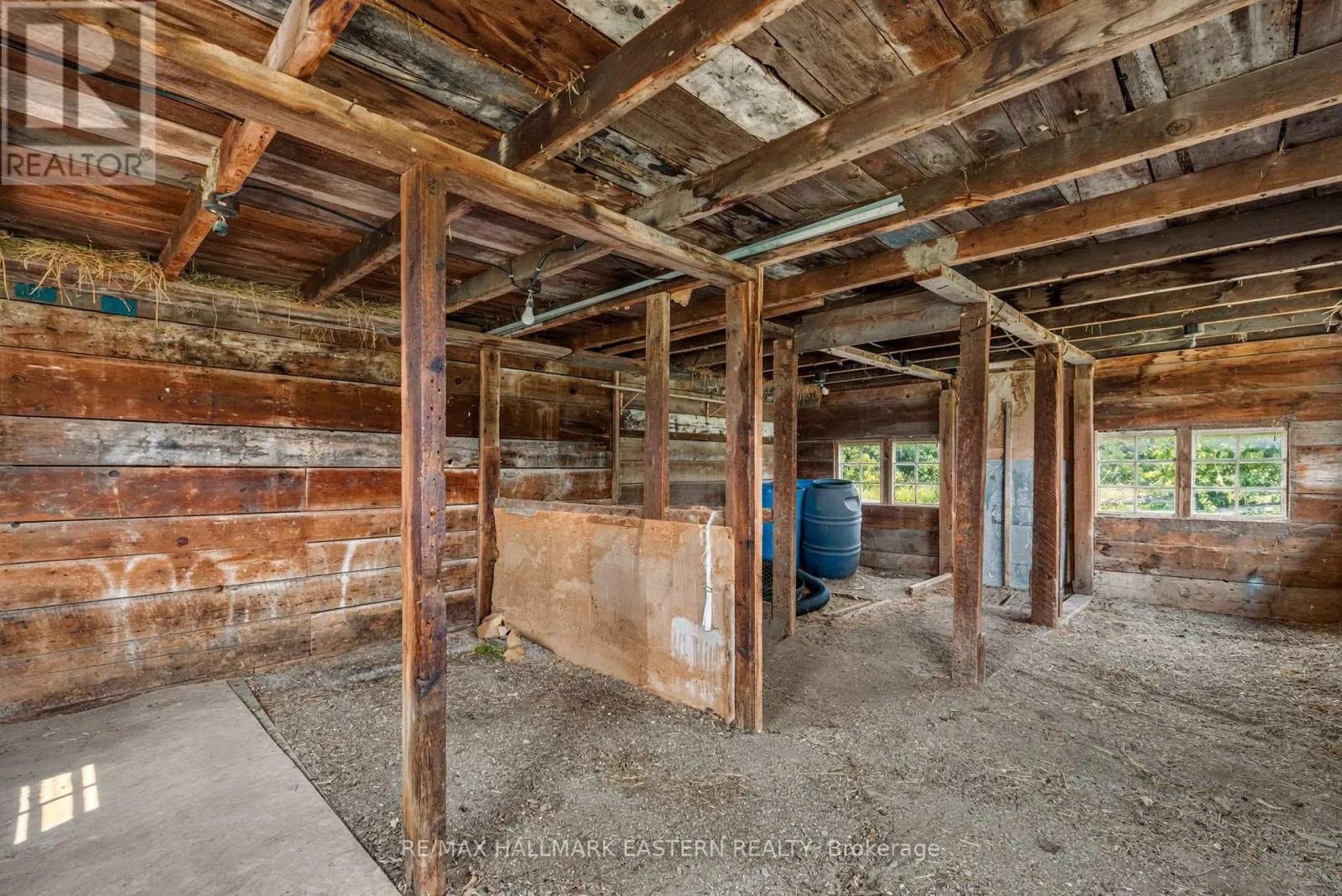 921 ROBINSON ROAD