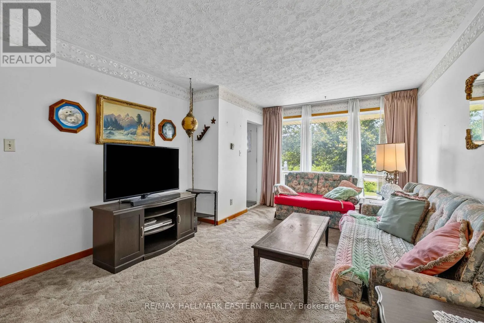 921 ROBINSON ROAD